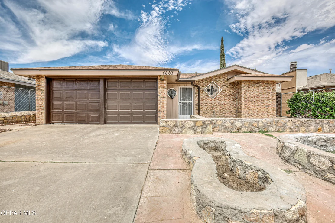 Photo of 4883 Maureen Circle
