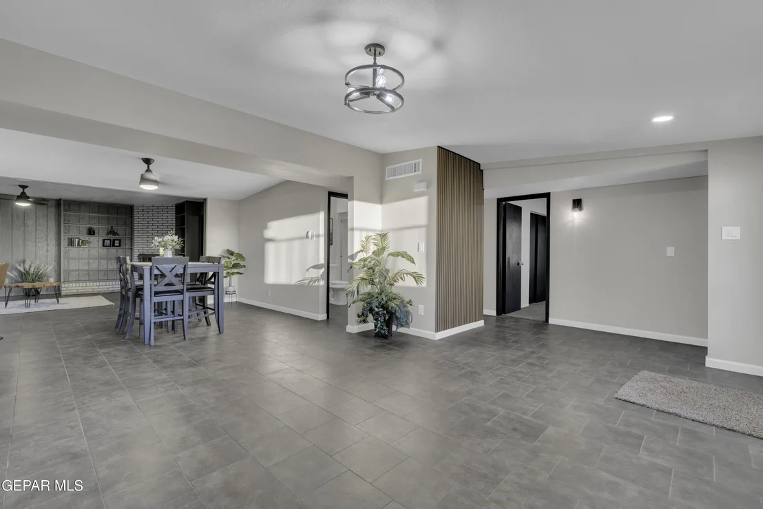 Photo of 7125 BANANA TREE Lane