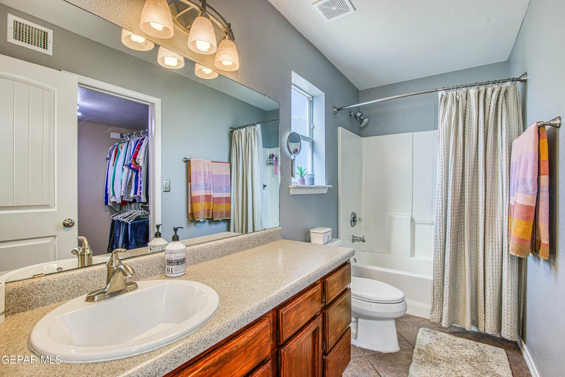 Photo of 6200 KENNETH CAPSHAW Place
