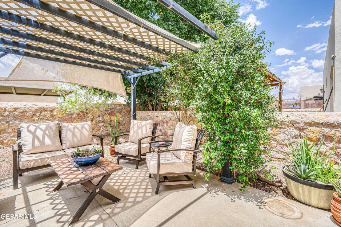 Photo of 2109 ROBERT DRENNAN Place