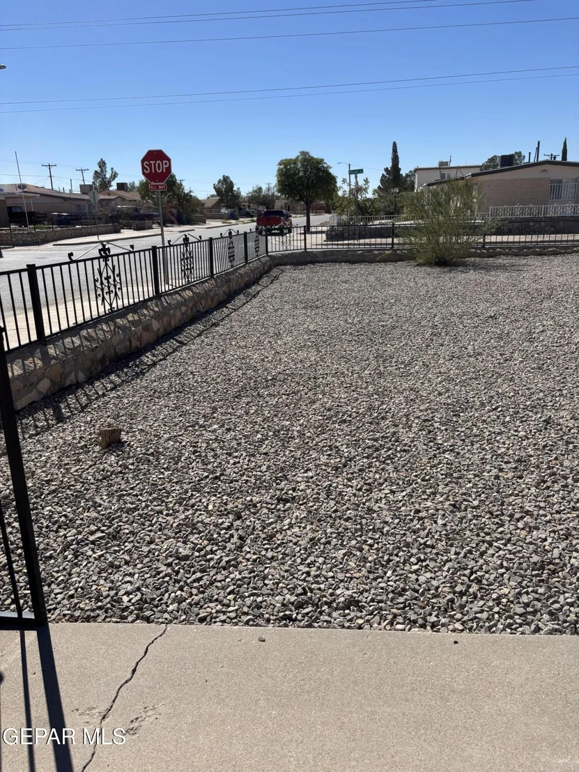 Photo of 7874 Broadway Drive