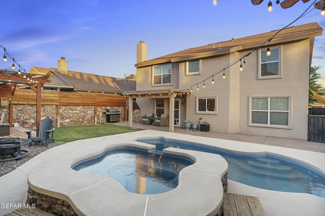 Photo of 6617 PARQUE DEL SOL Drive