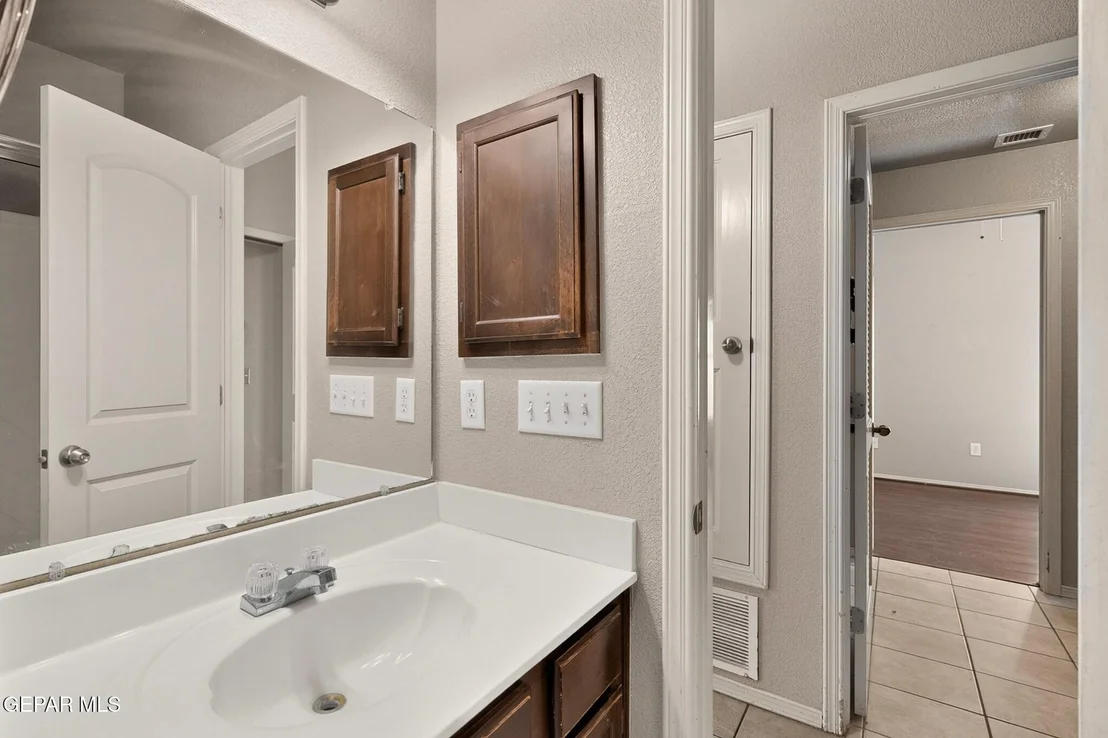 Photo of 6633 Cabana Del Sol Drive