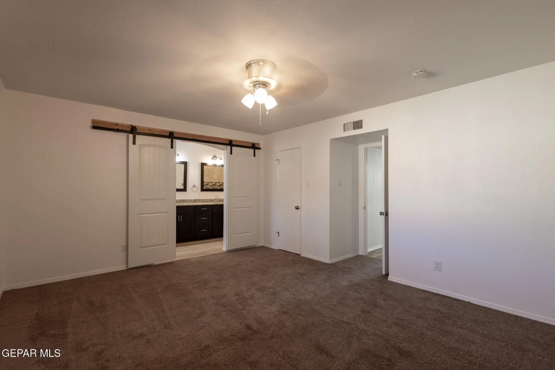Photo of 14829 KINGSTON Road