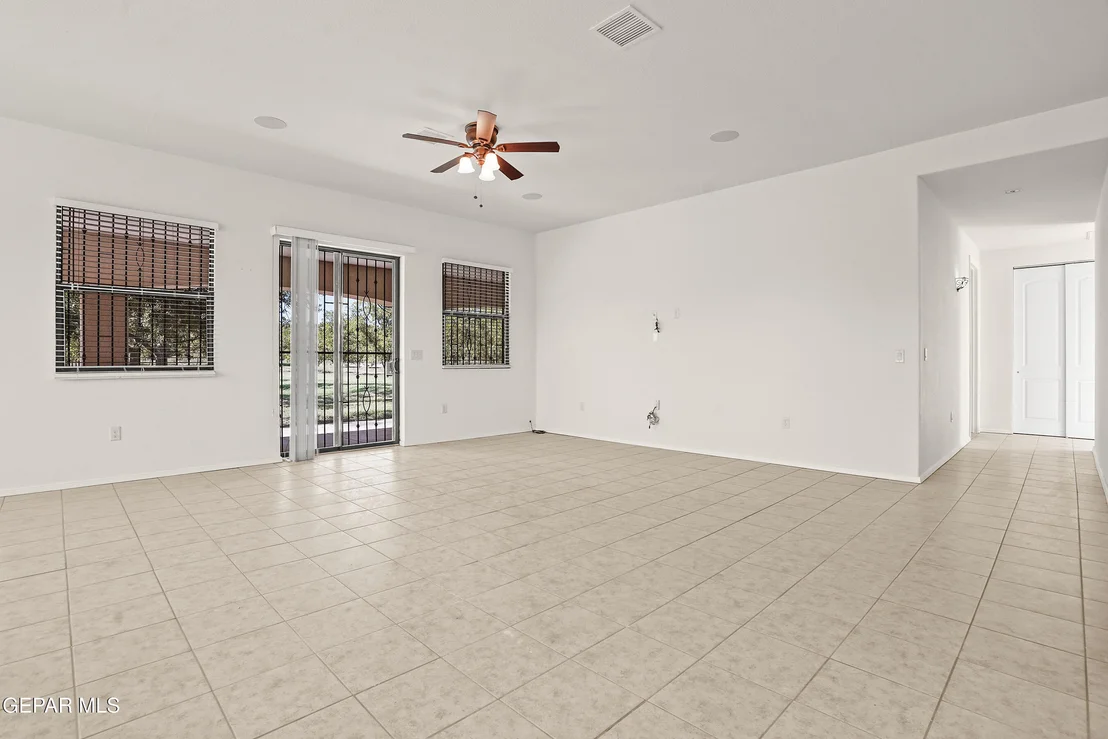 Photo of 300 RUFFIAN Way