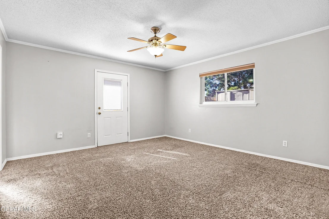 Photo of 700 DE LEON Drive