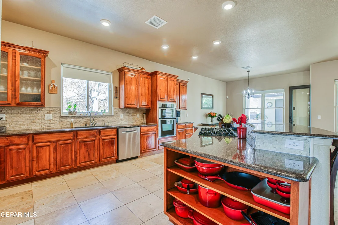 Photo of 6292 FRANKLIN DOVE Avenue