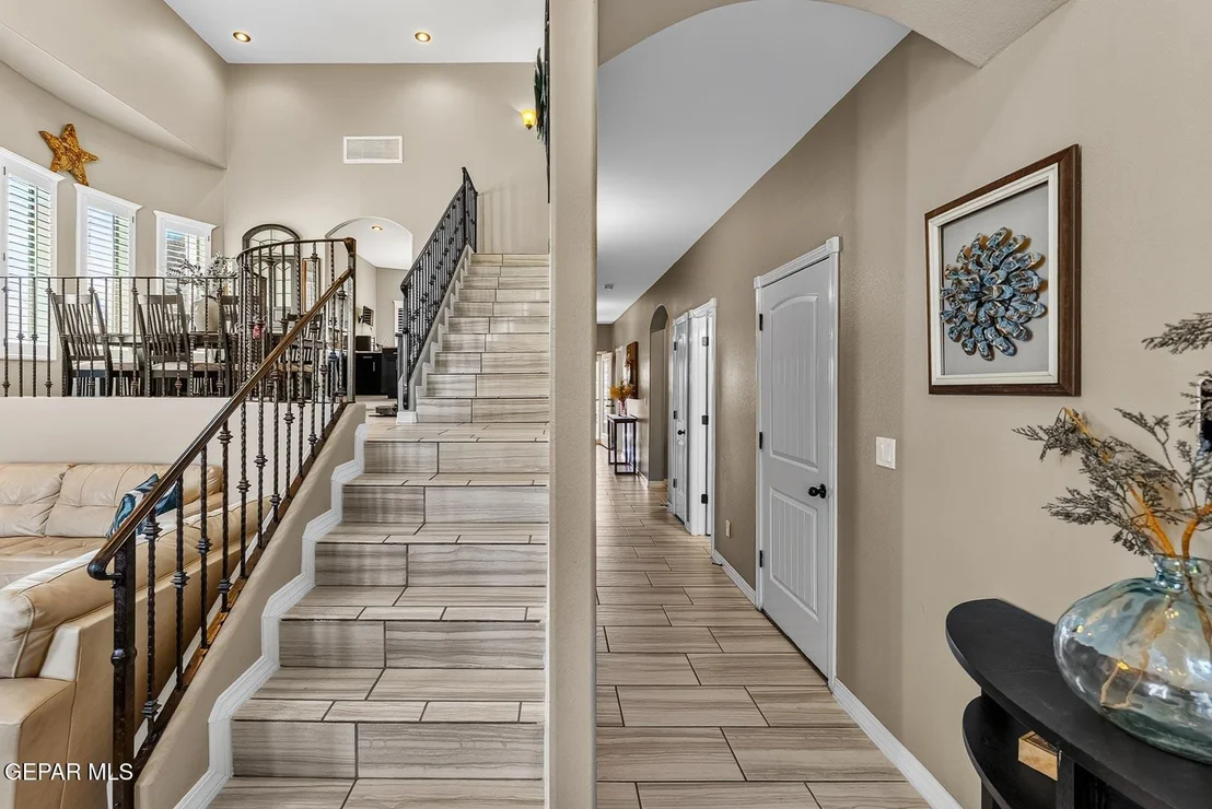 Photo of 7893 Enchanted View Drive