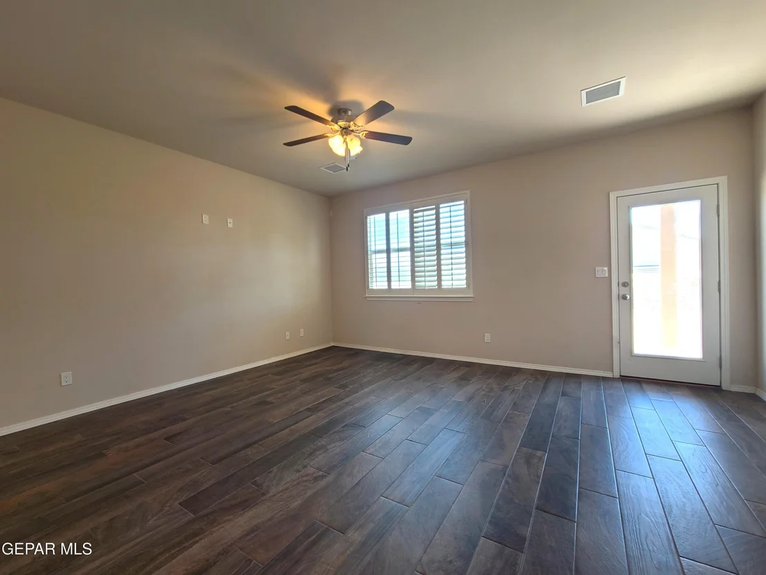 Photo of 7421 EAGLE VISTA Drive
