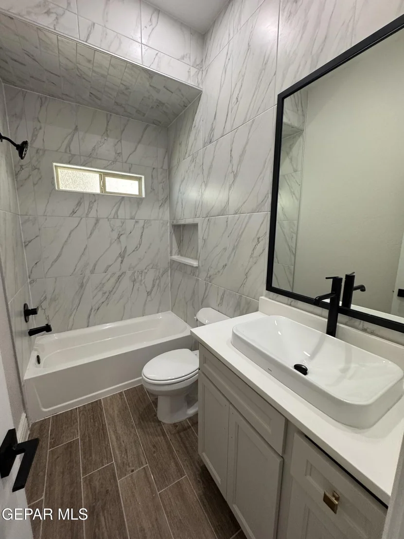 Photo of 15012 Composition Avenue