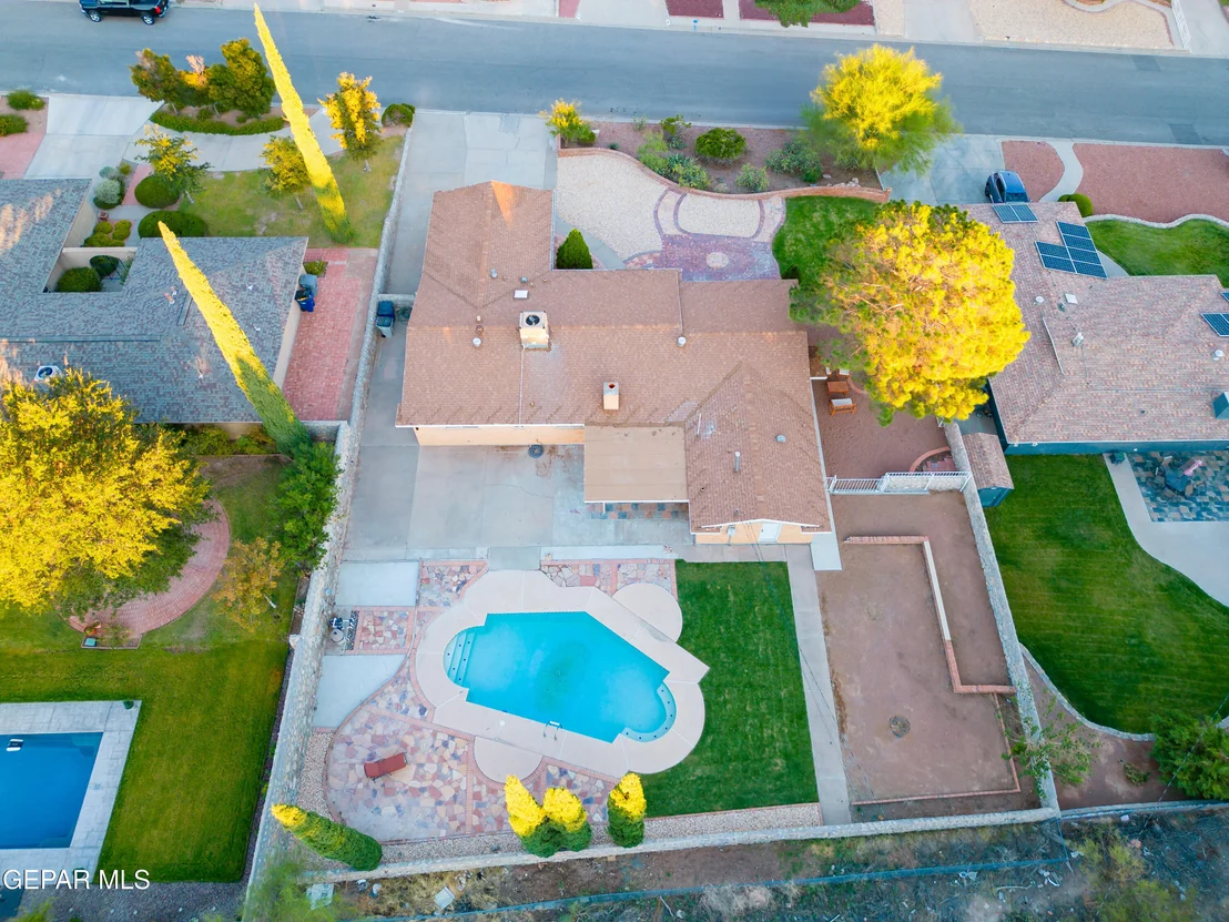 Photo of 4401 BUCKINGHAM Drive
