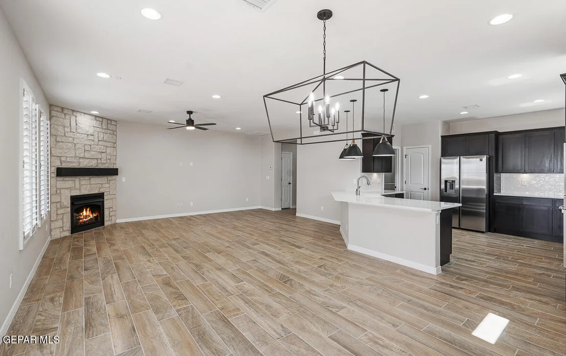 Photo of 905 Bilton Place