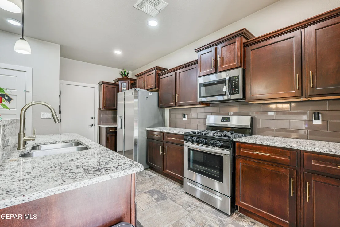 Photo of 7821 ENCHANTED RIDGE Drive