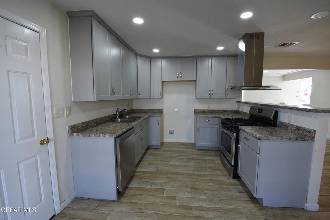 Photo of 10401 Centaur Drive