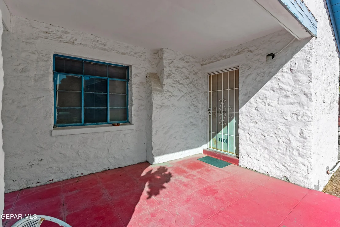 Photo of 1101 MESITA Drive
