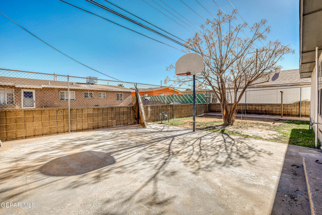 Photo of 424 Indian Place