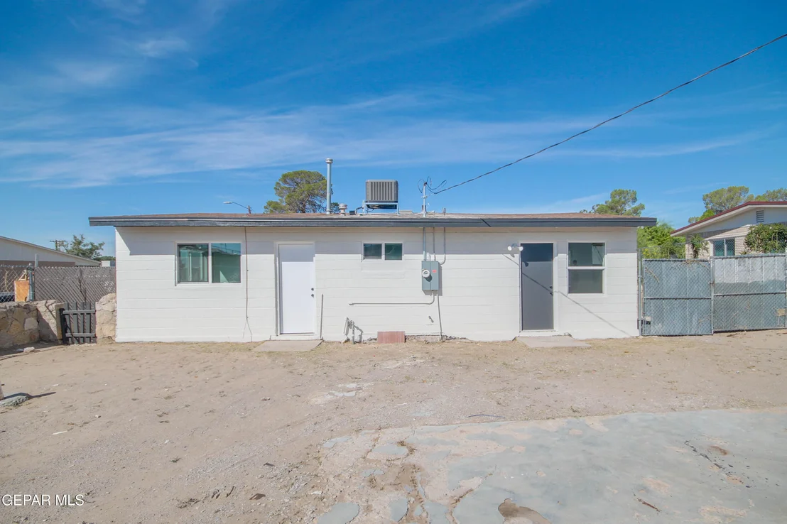 Photo of 812 SANTA BARBARA Drive