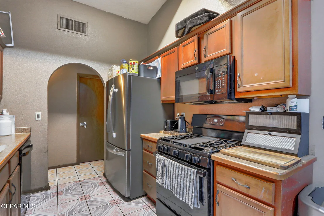 Photo of 11908 KINGS CREST Drive