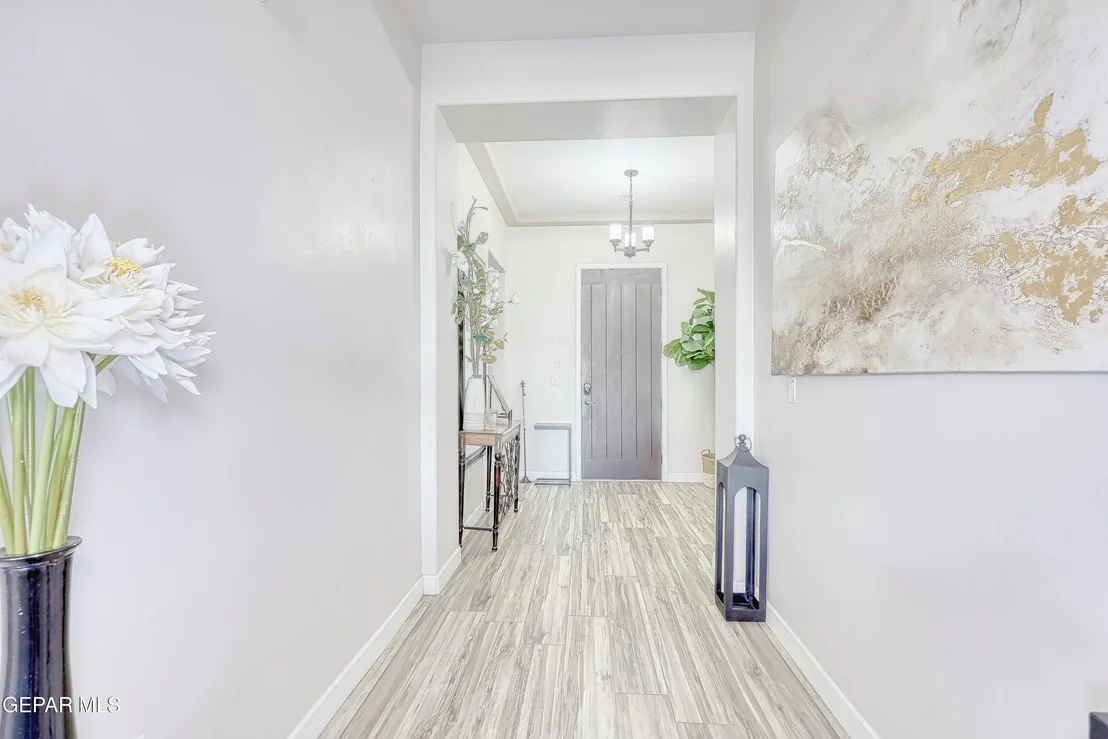 Photo of 484 BINGLEY Place