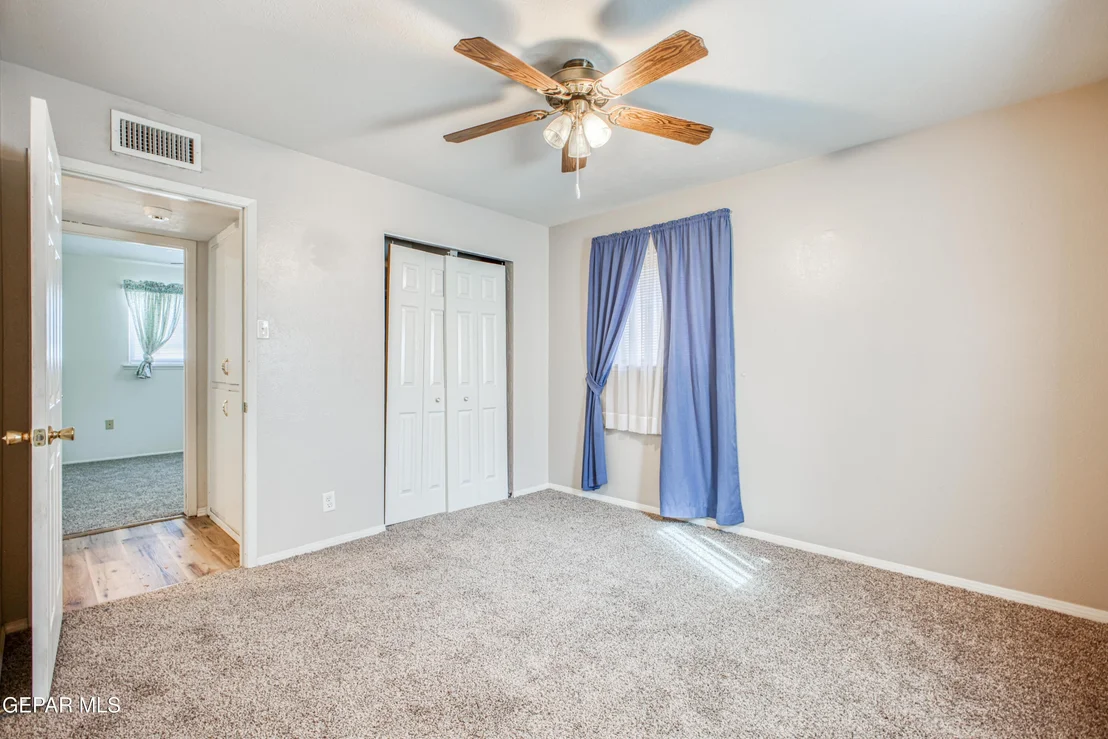 Photo of 5800 NIKE Lane