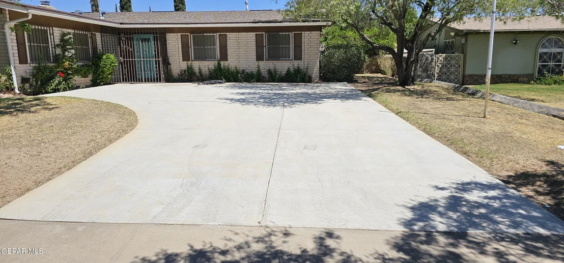 Photo of 2704 Gaston Drive