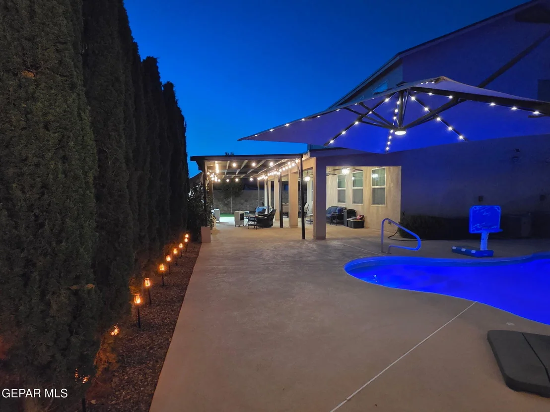 Photo of 987 GRANDEVOLE Drive