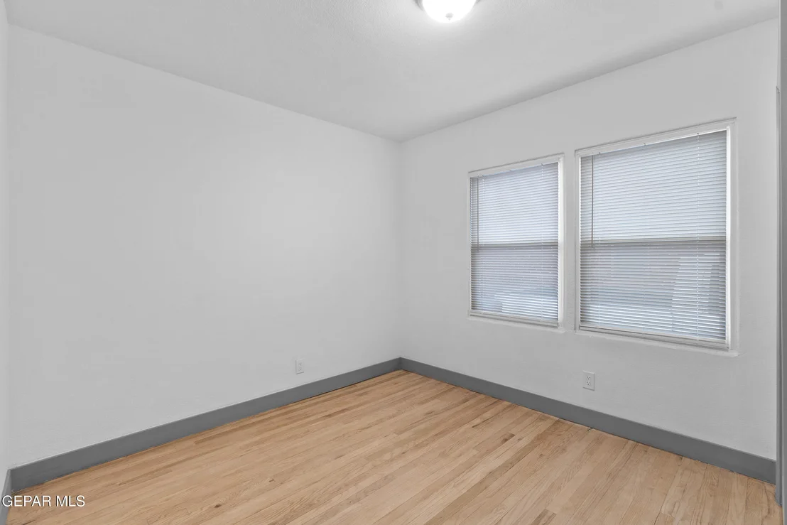 Photo of 3719 Jackson ave Avenue