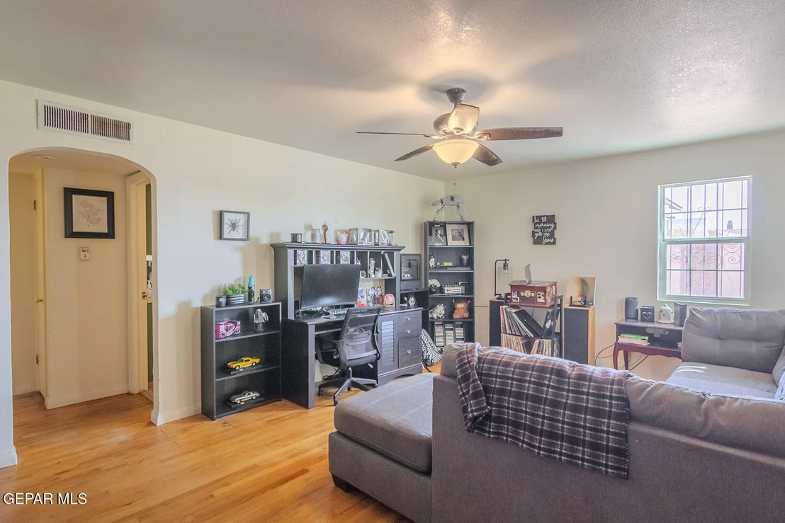 Photo of 1804 WAINWRIGHT Drive