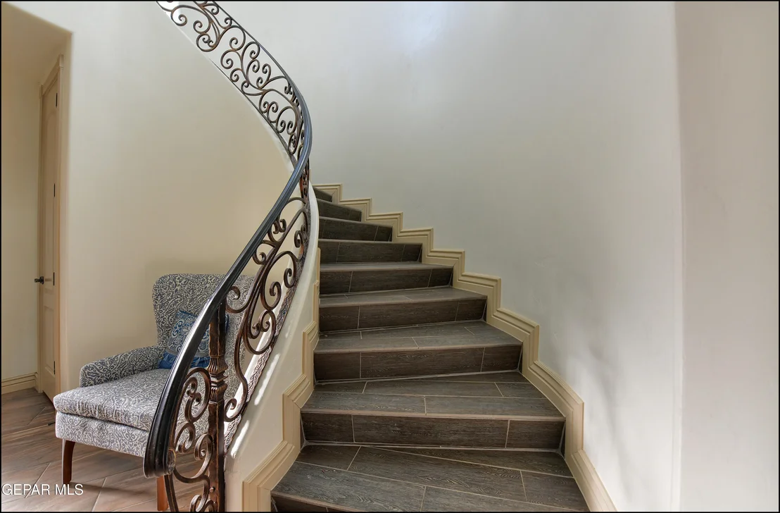 Photo of 5536 RIVER RUN Street