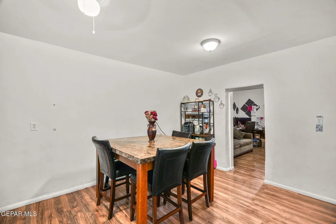 Photo of 120 PENDALE Road