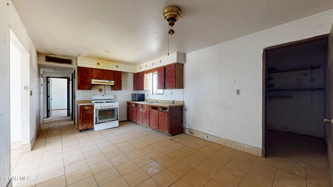 Photo of 810 ELM Street