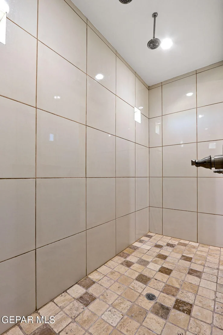Photo of 917 Clapham Street