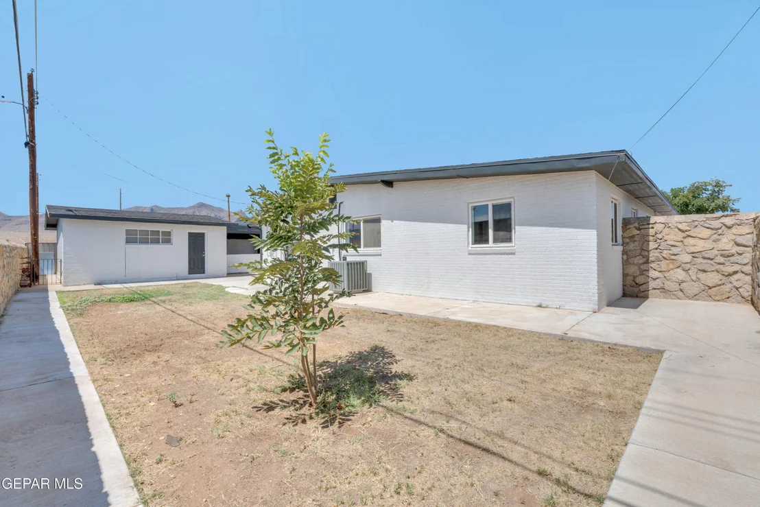 Photo of 5106 ANTONIO Avenue