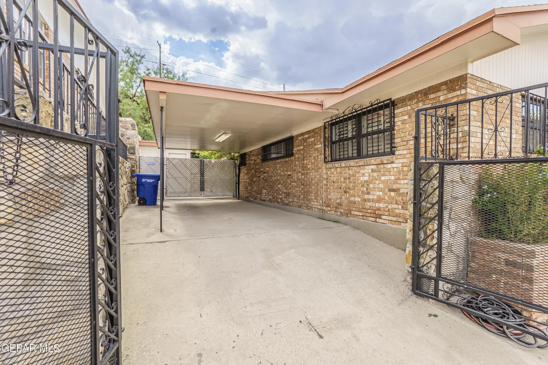 Photo of 8711 GALENA Drive