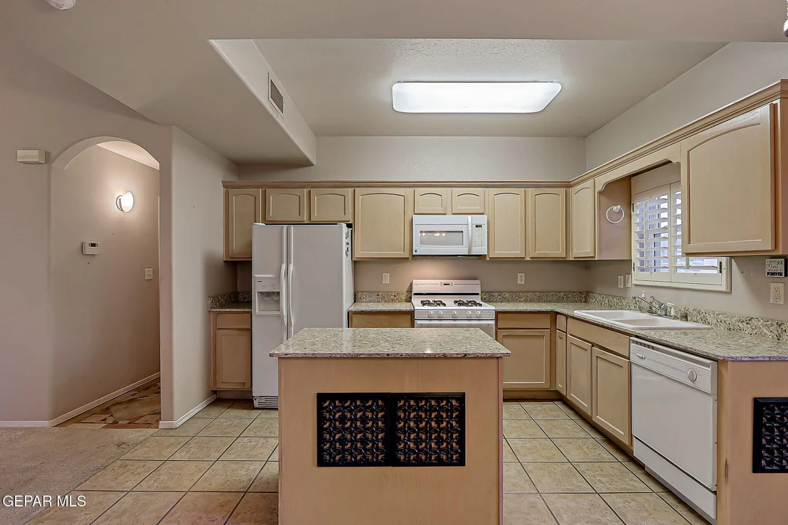 Photo of 7292 Desert Eagle Drive