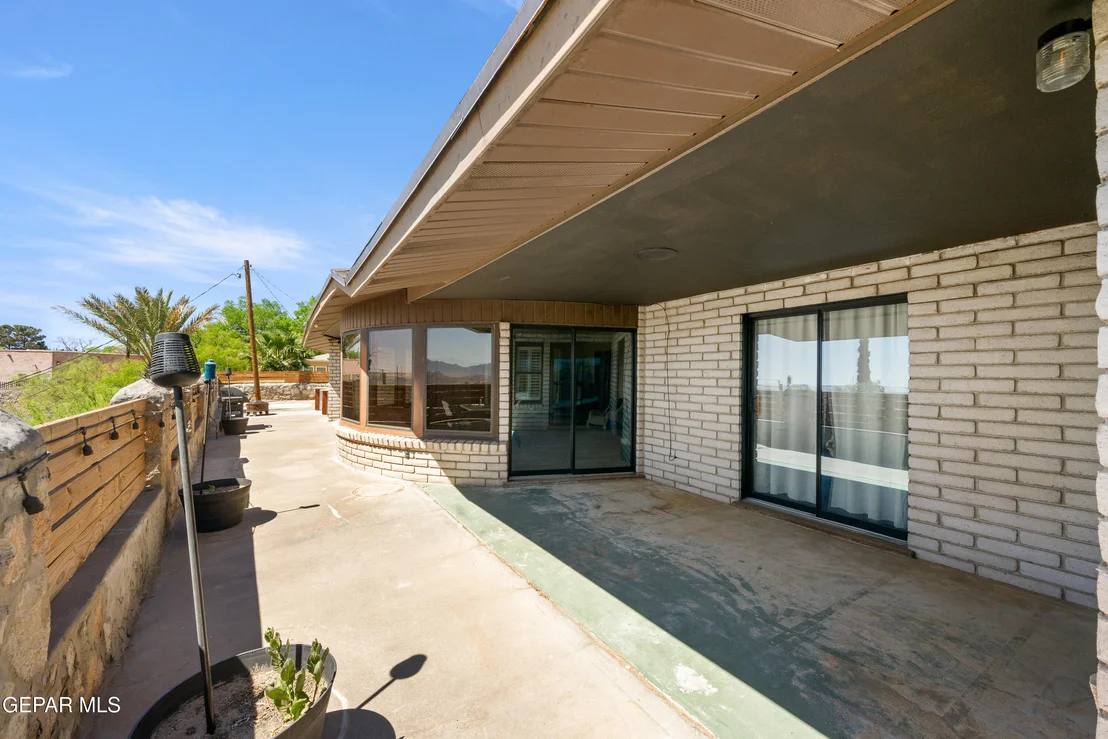 Photo of 516 N SATELLITE Drive