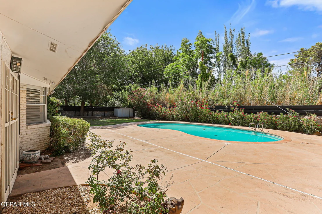 Photo of 745 Rinconada Lane