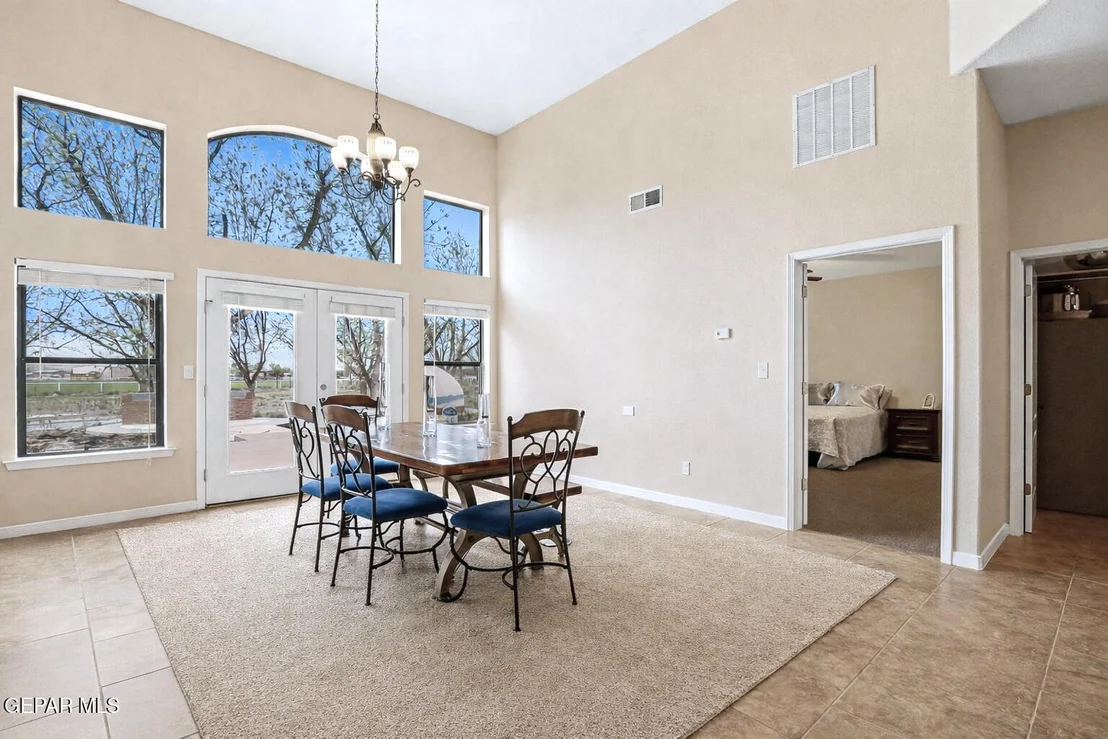 Photo of 617 WALLACE Road