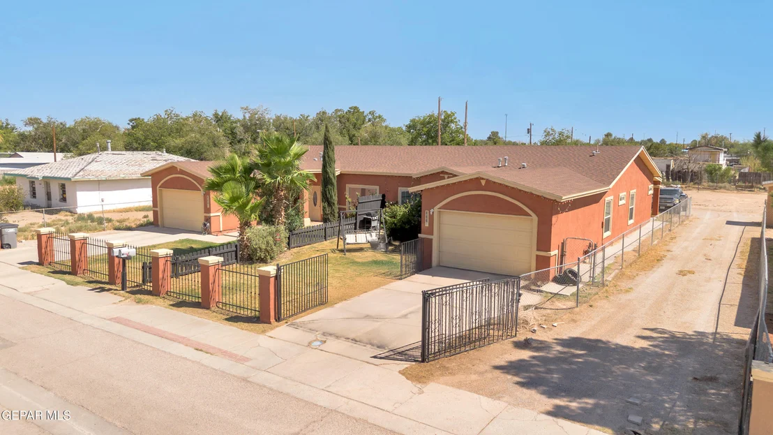 Photo of Unit CD at 332 MILTON Road