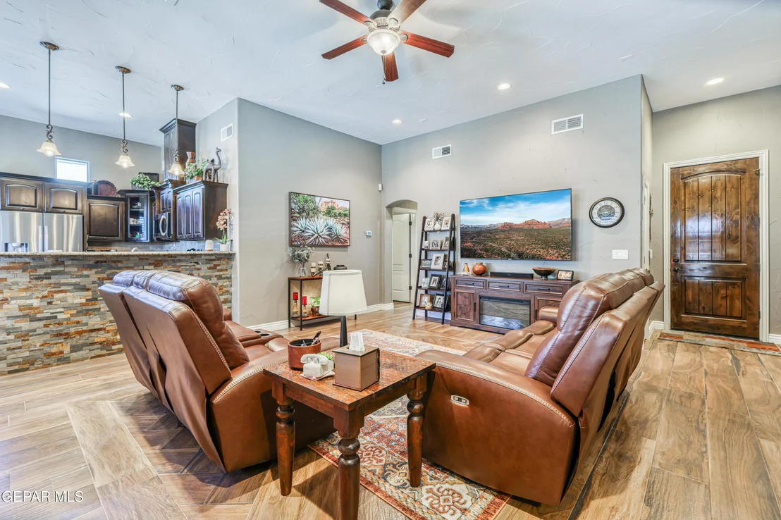 Photo of 3053 SNOWY POINT Drive