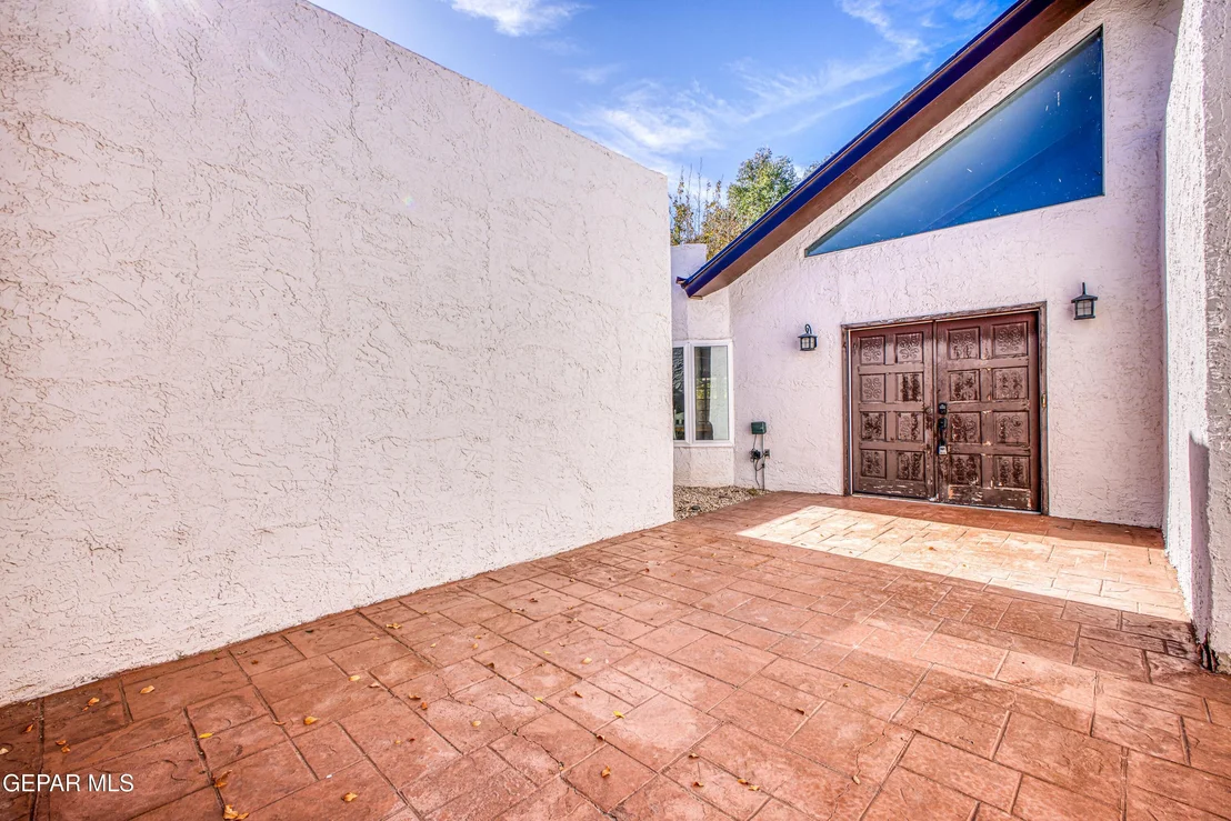 Photo of 5415 ORANTES Place