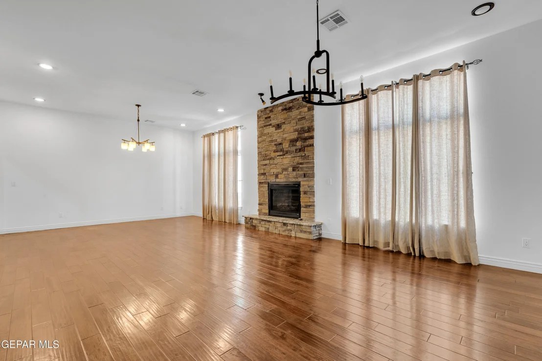 Photo of 5833 SUNDALE Road