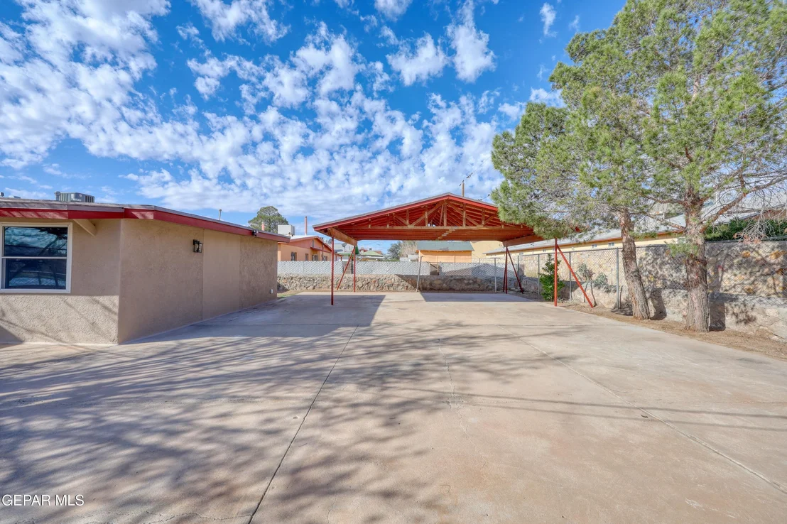 Photo of 533 Montecito Road