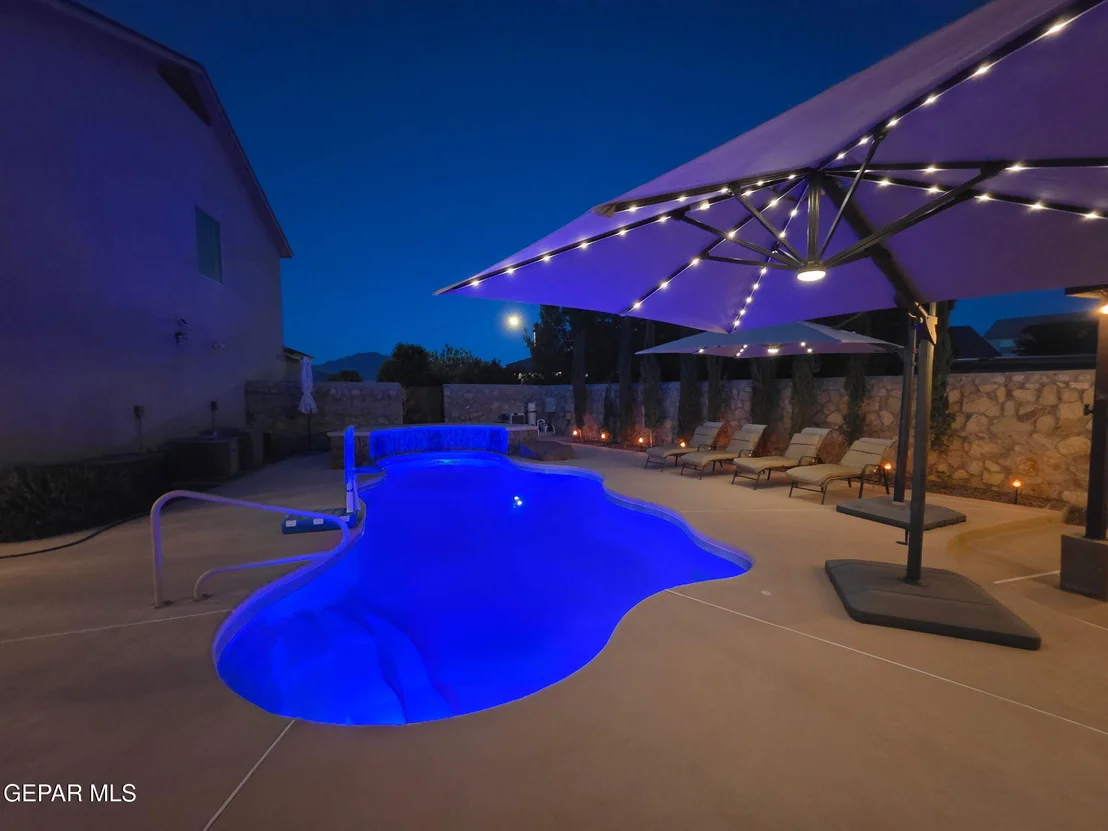 Photo of 987 GRANDEVOLE Drive