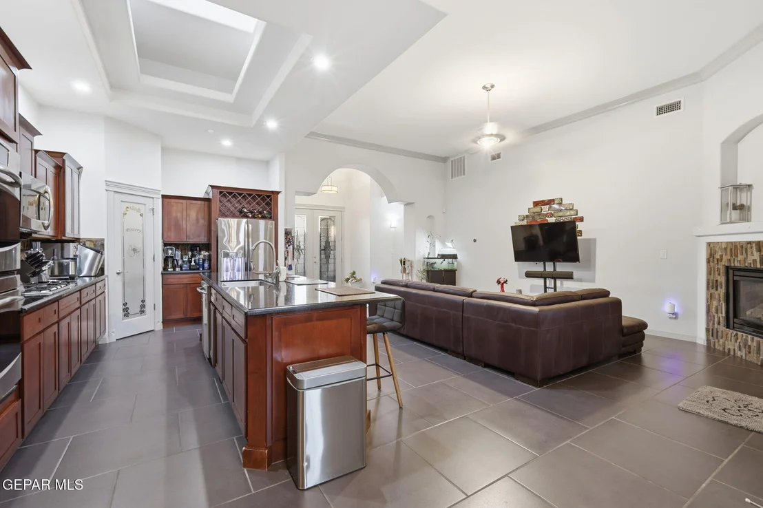 Photo of 3024 OAK POINT Place