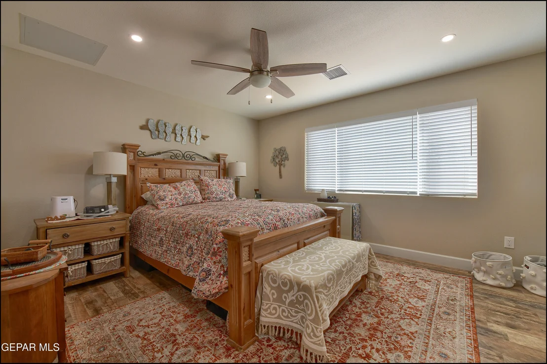 Photo of 9541 WAVERLY Drive