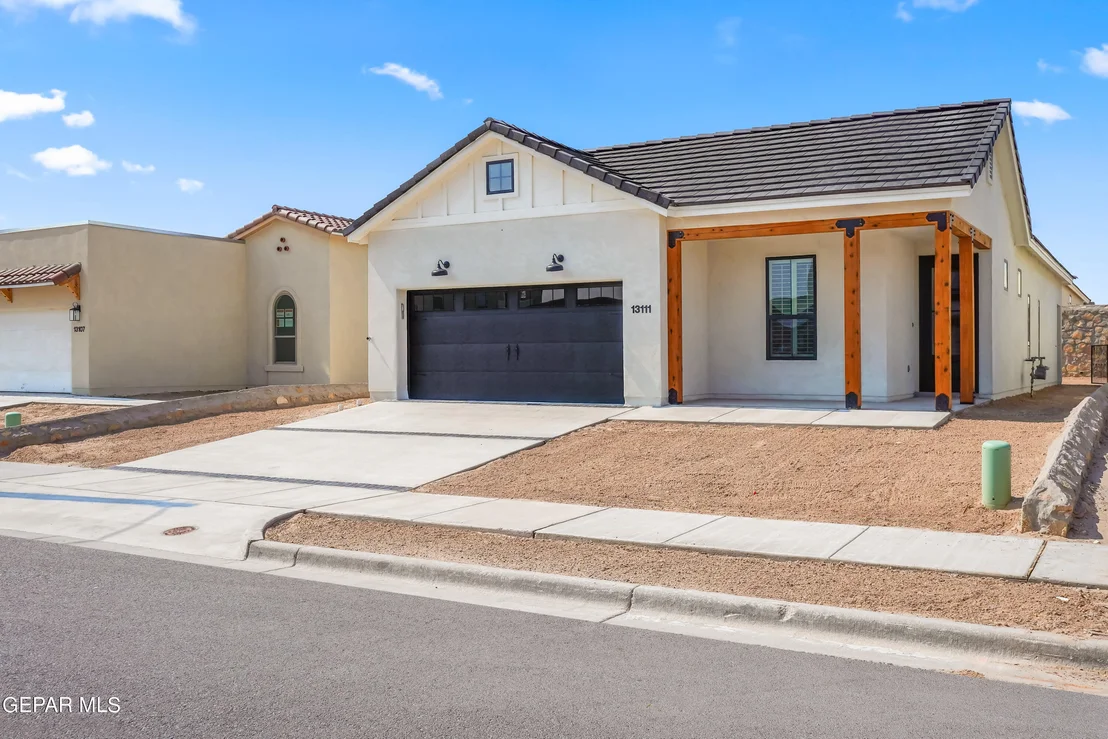 Photo of 13812 Summer View Avenue