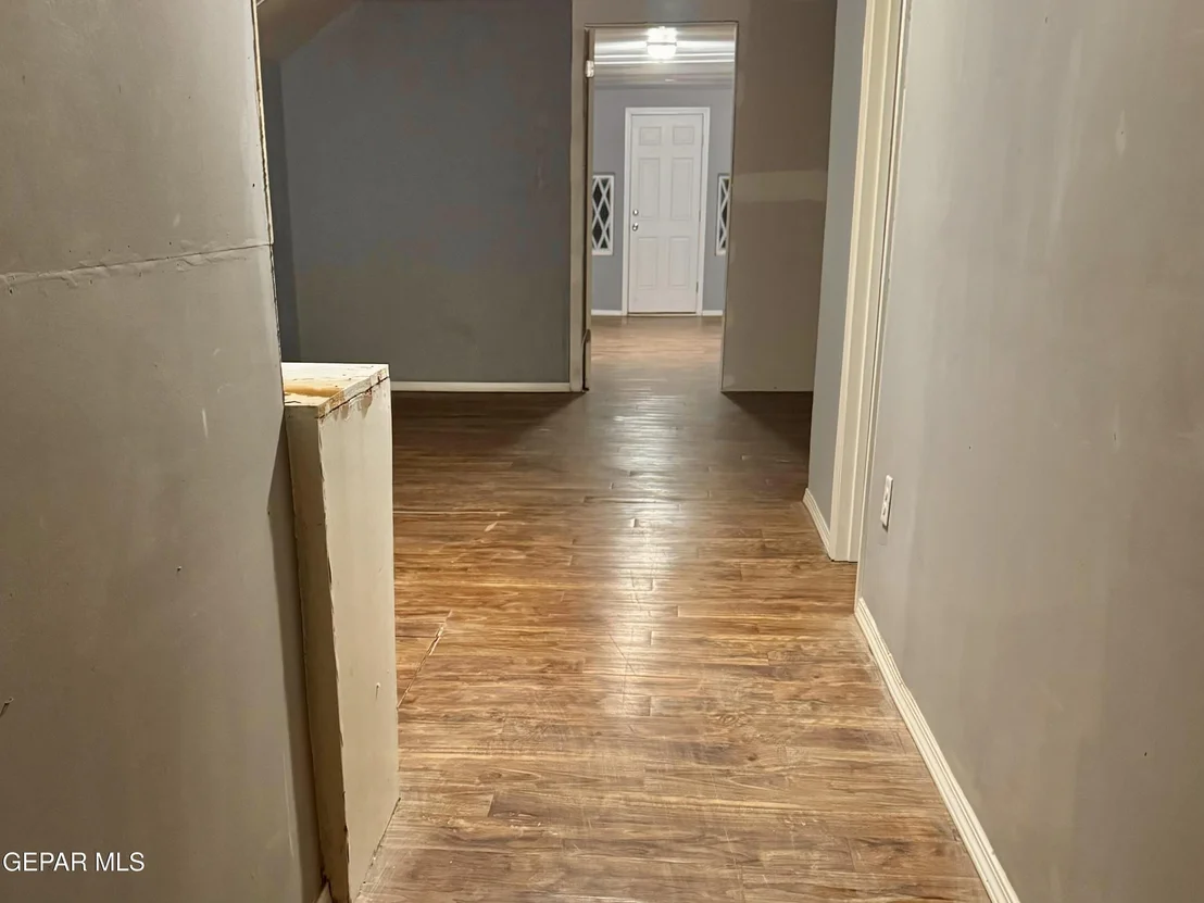 Photo of 521 RANDOLPH Drive