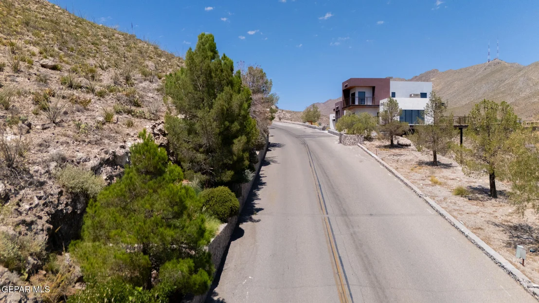 Photo of 8 SIERRA CREST Drive