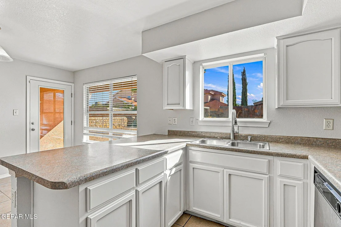 Photo of 3268 GARDEN POINT Drive